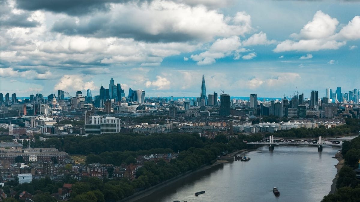 Commercial solar PV in London